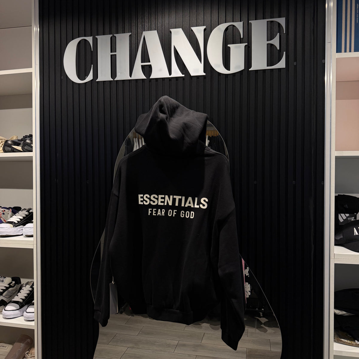 FW24 ESSENTIAL HOODIE BLACK