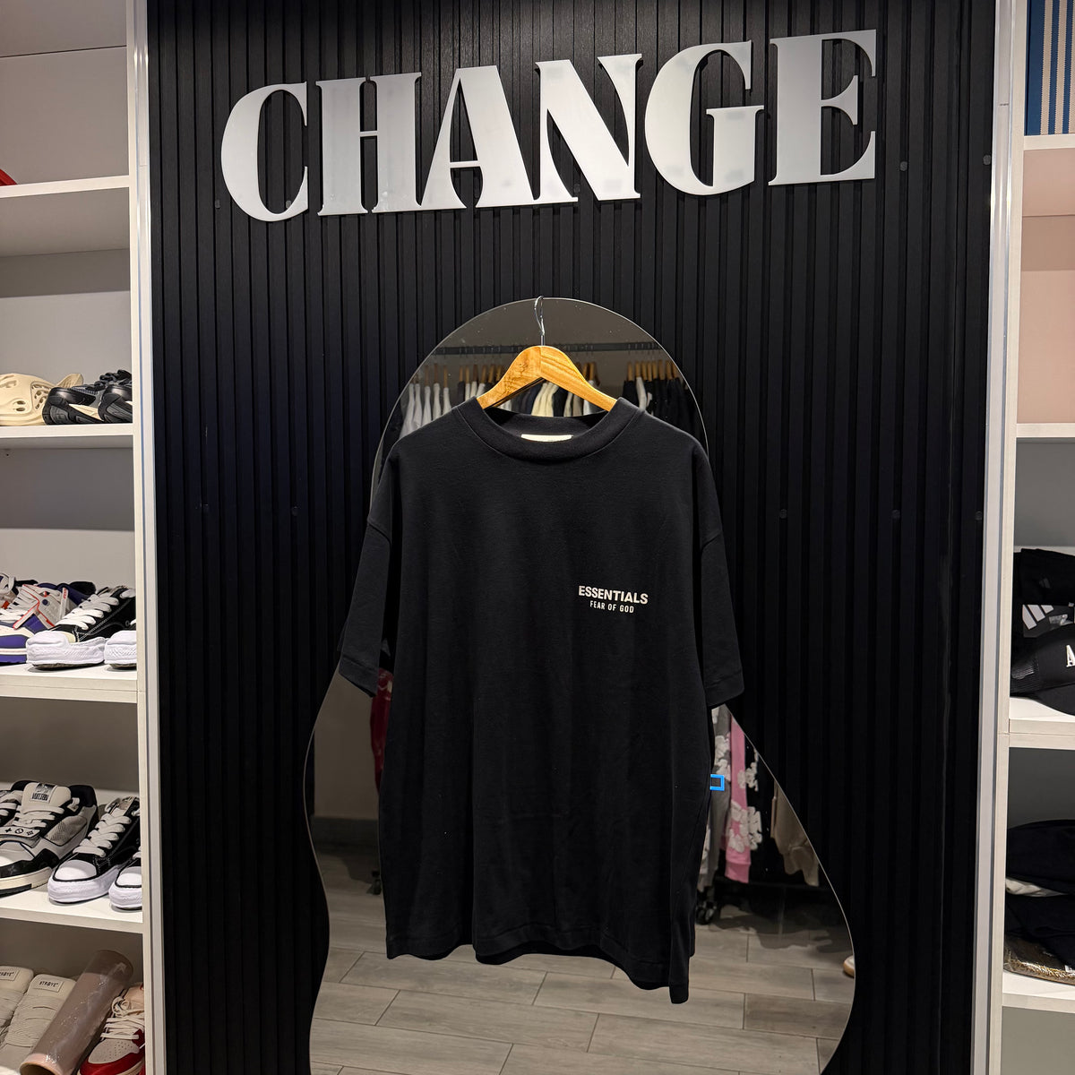 FW24 ESSENTIALS TEE JET BLACK
