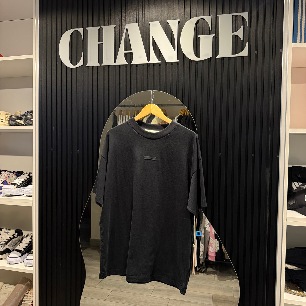 FW25 ESSENTIALS TEE BLACK