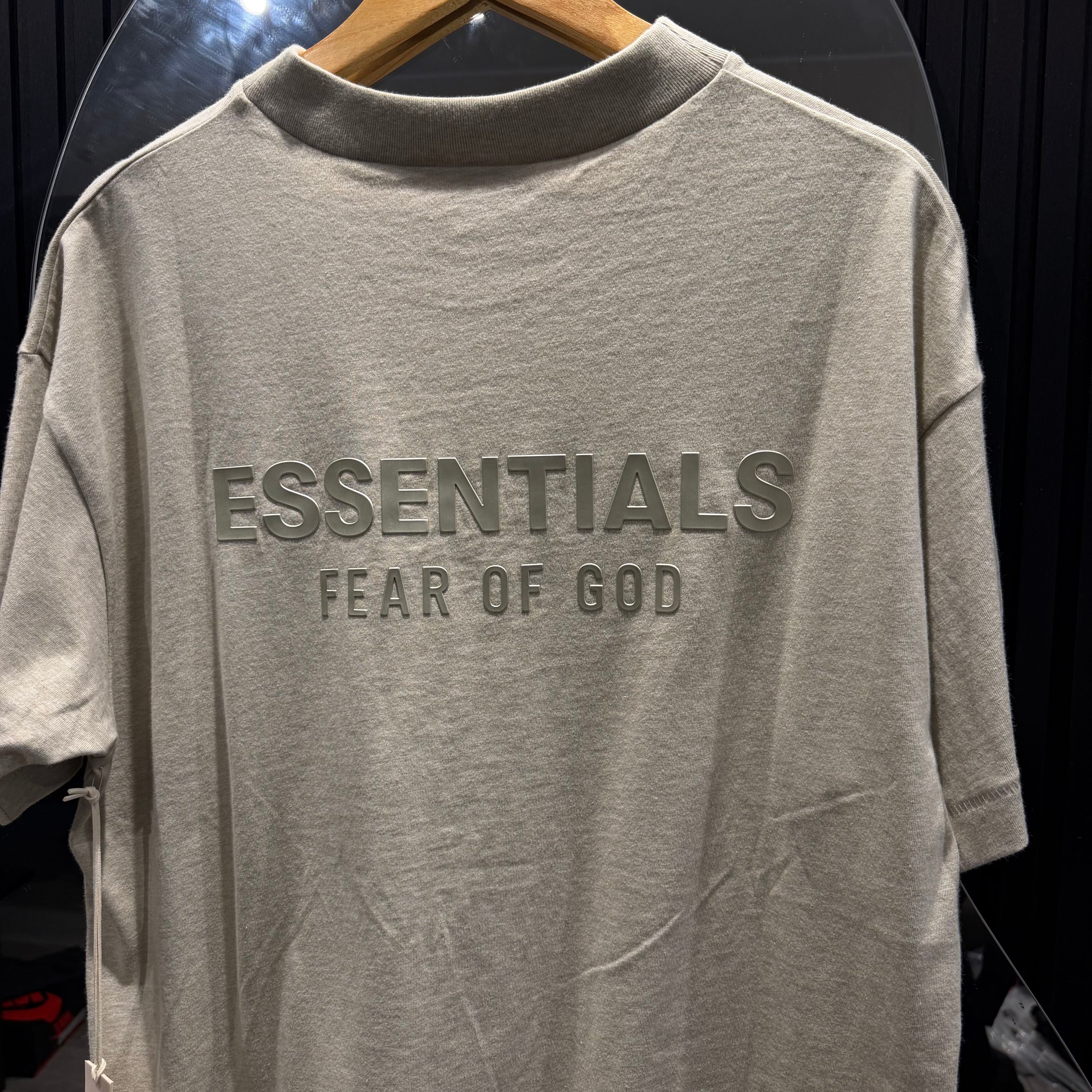 FW25 ESSENTIALS TEE SEAL