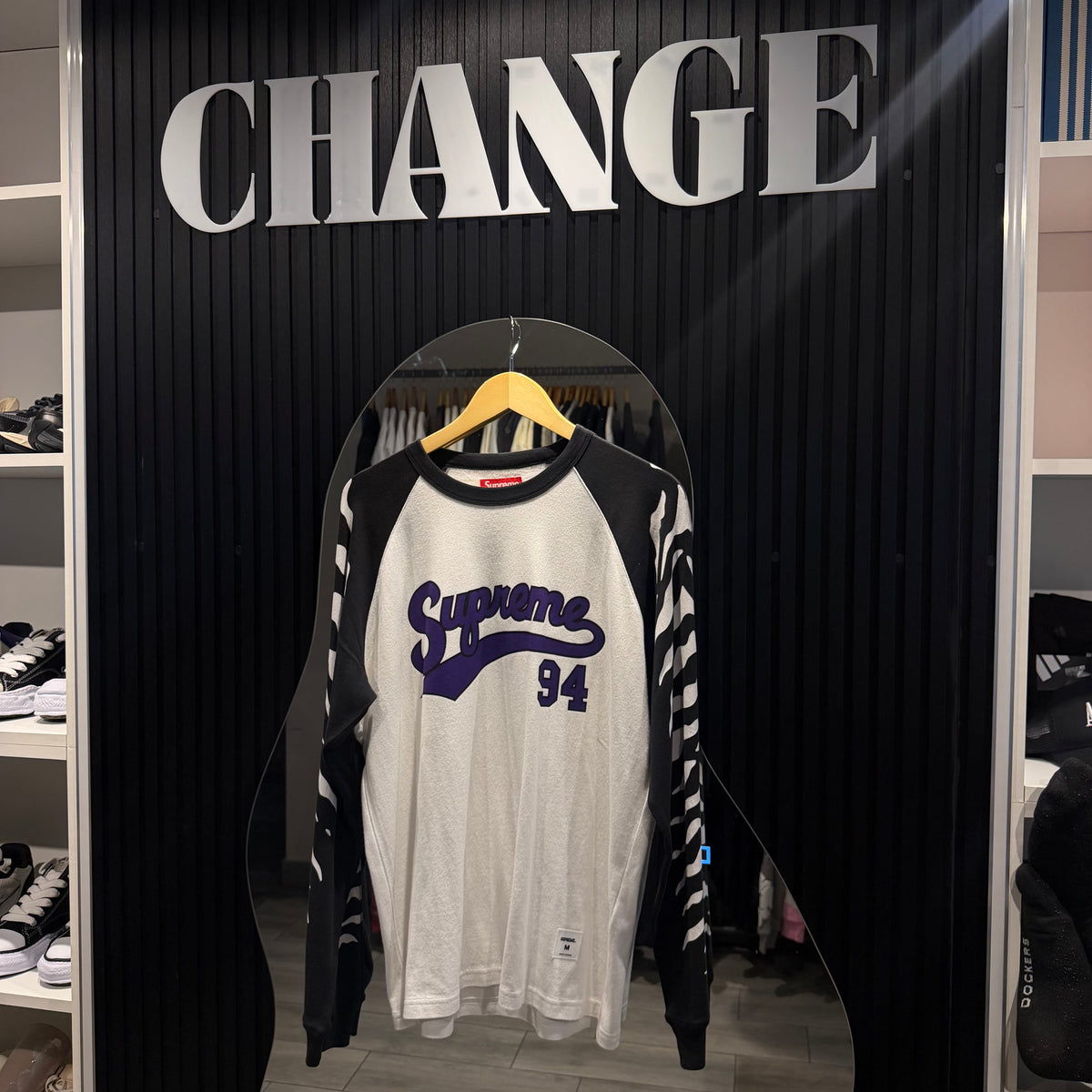 SUPREME TIGER RAGLAN L S TOP WHITE