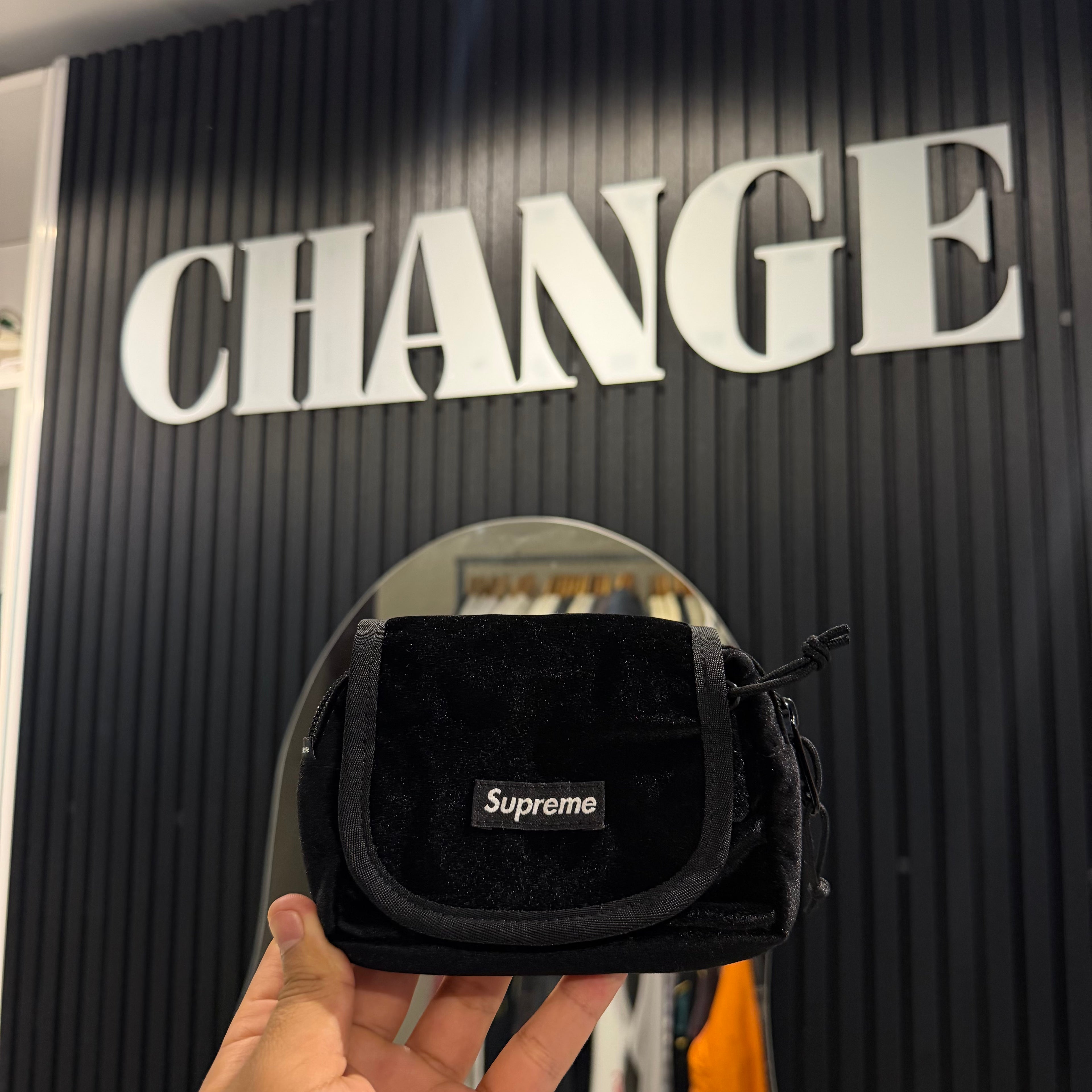 SUPREME VELVET MINI POUCH BLACK