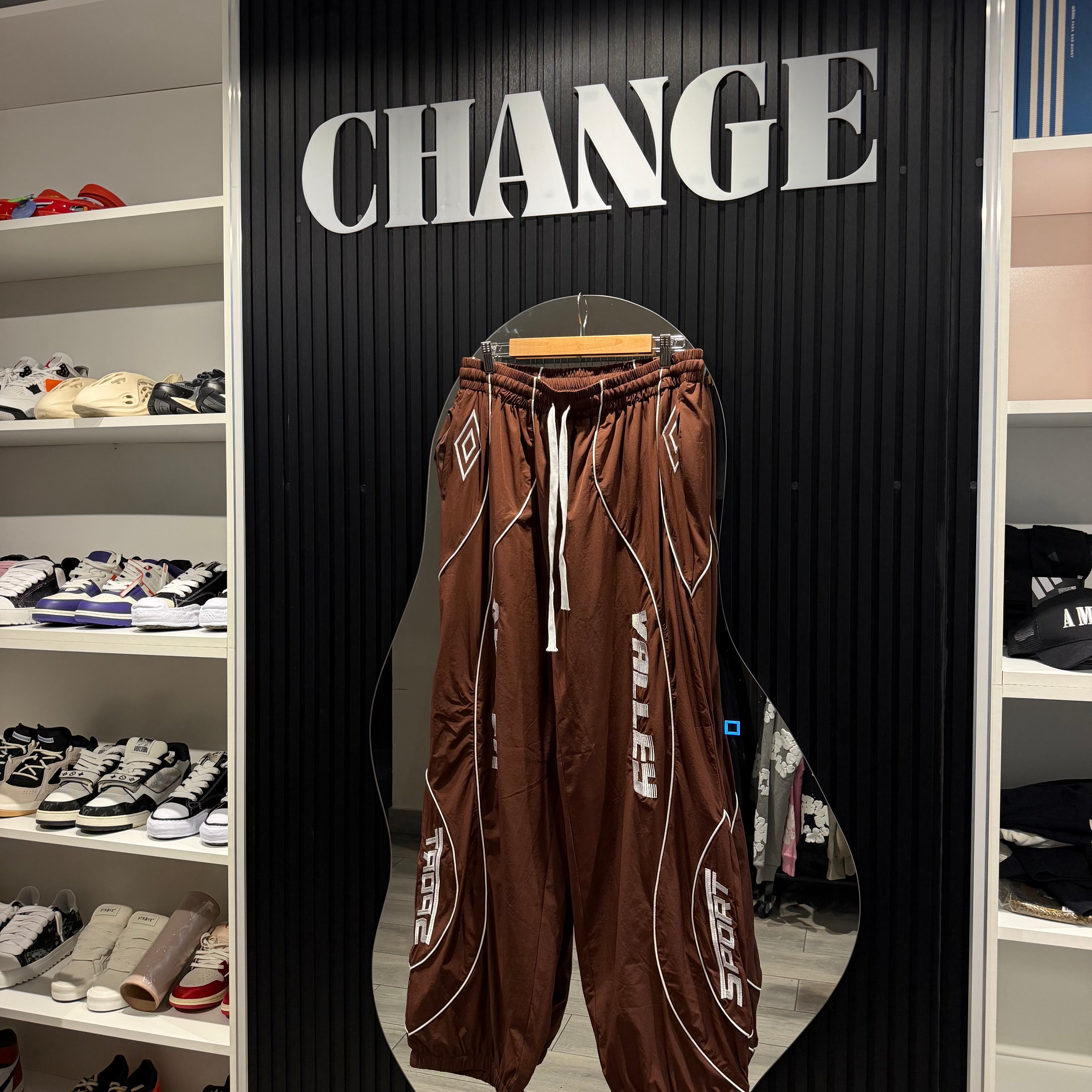 VALE FOREVER BROWN SWEATPANTS