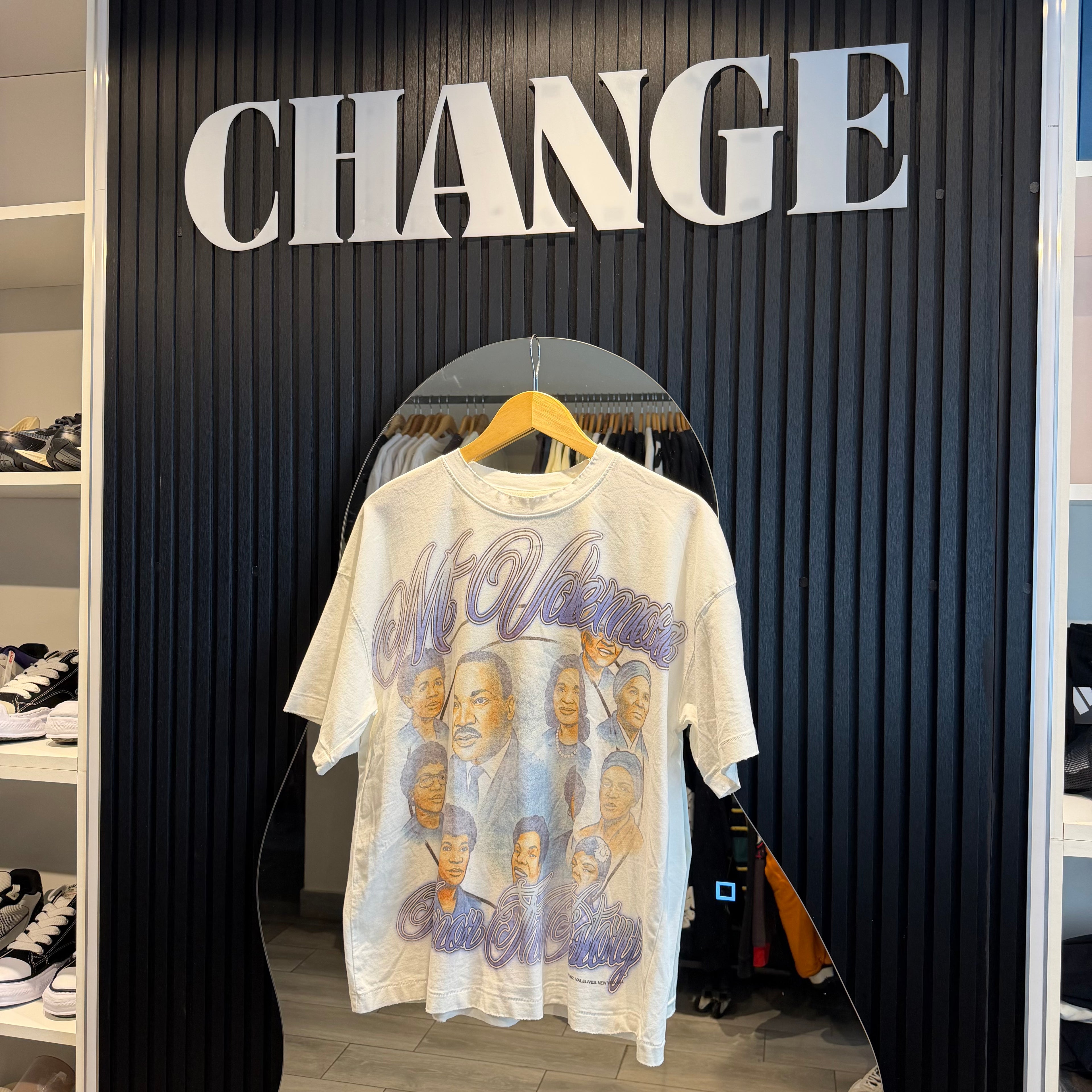 VALE FOREVER TEE
