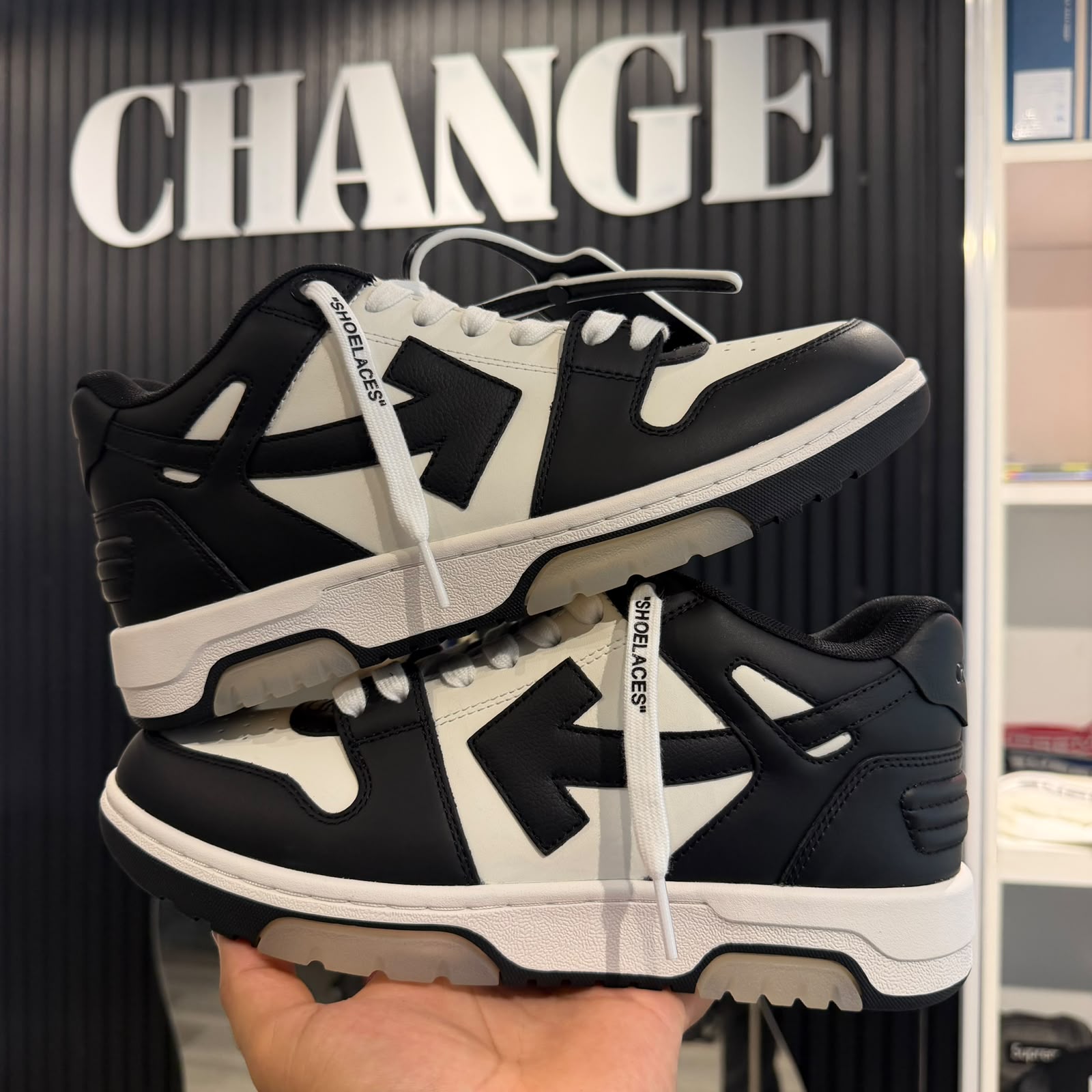 OFF WHITE OOO PANDA